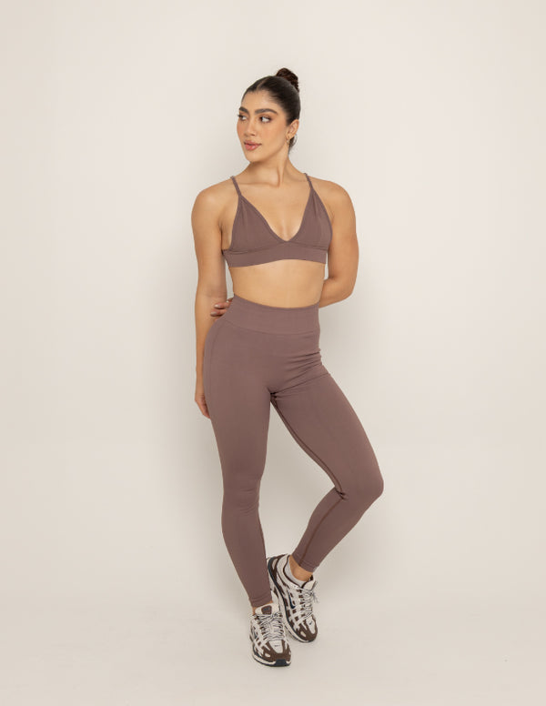 SPORT BRA SEAMLESS TRIÁNGULO CHOCOLATE