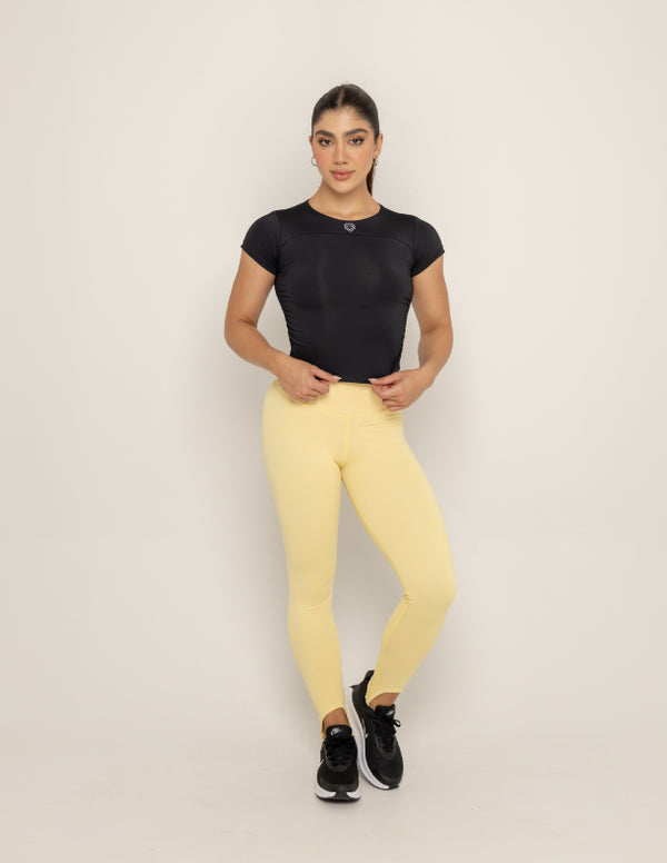 CAMISETA AJUSTADA - BLACK